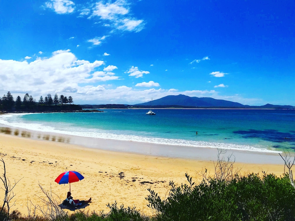 Bermagui Beach Hotel 40/50