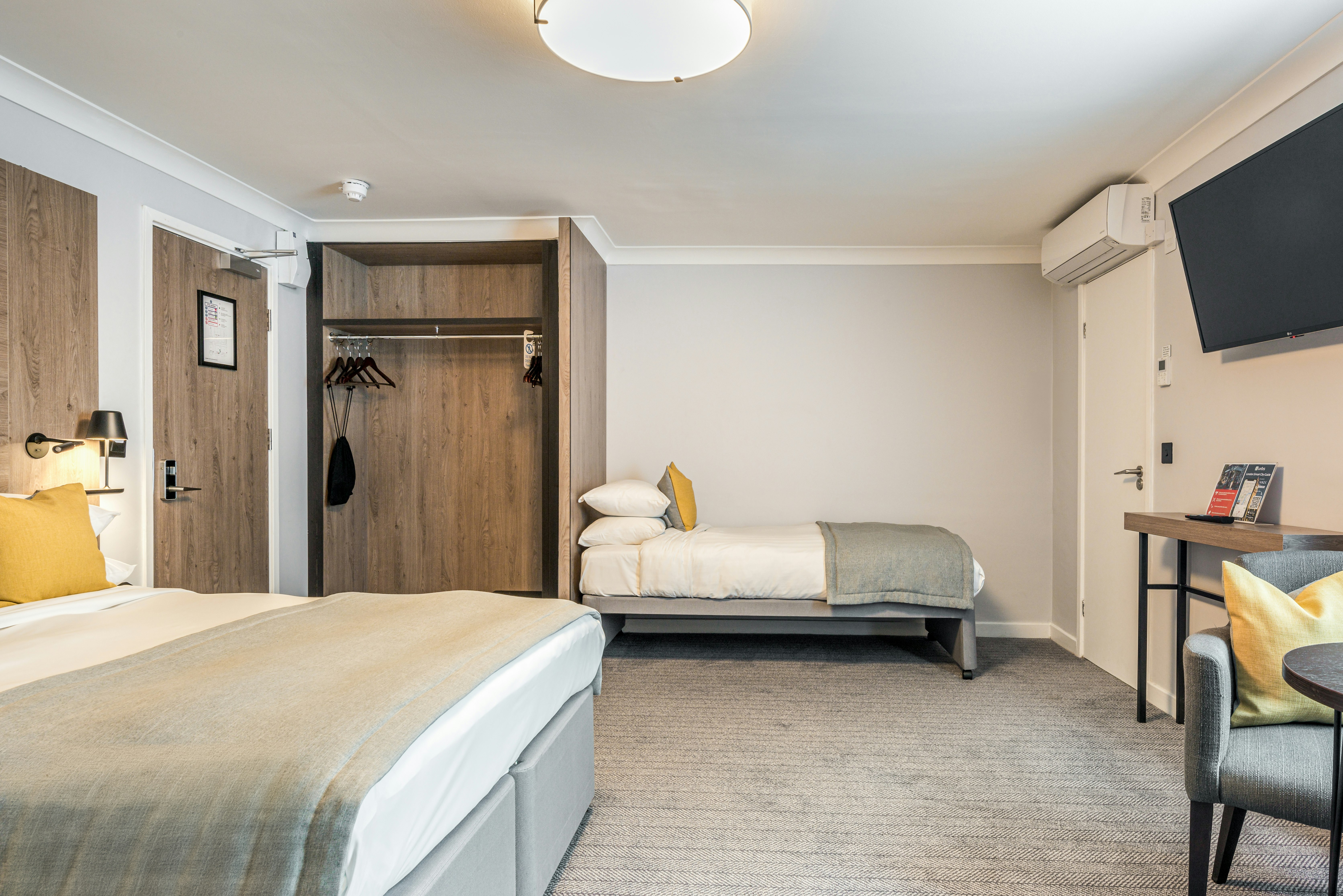 Princes Square Hotel 24/79