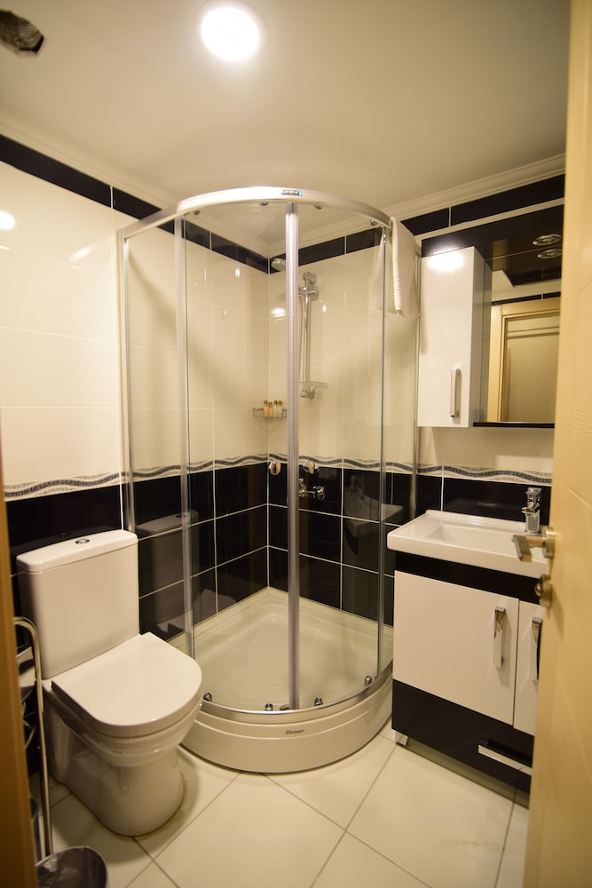 Ozdemir Palas Hotels 24/25