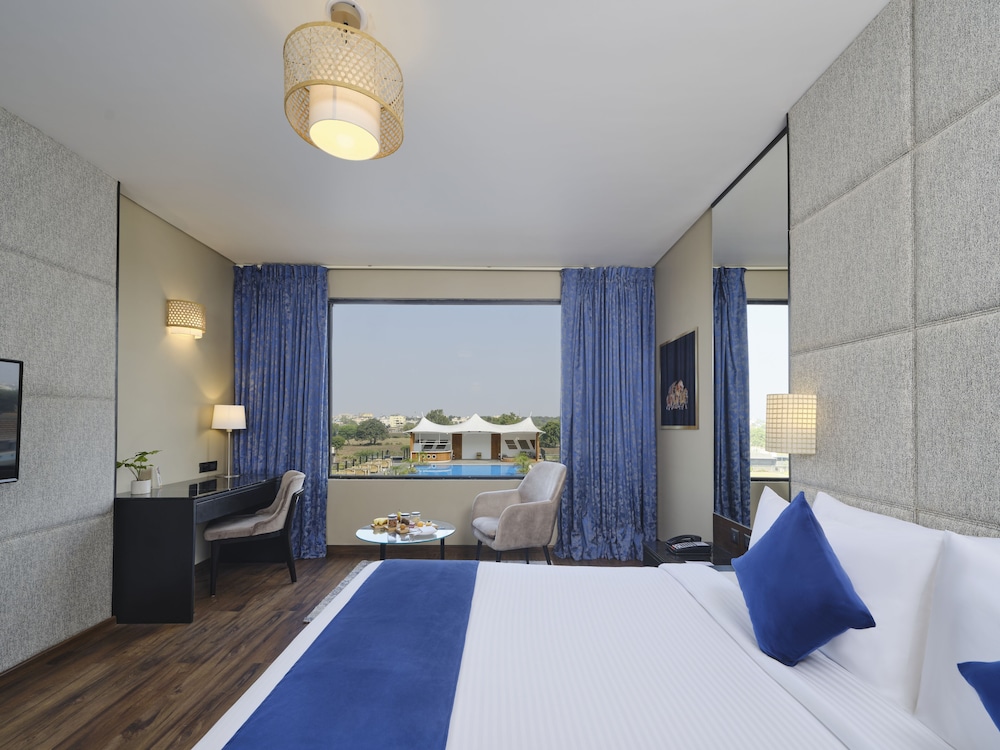 Essentia Luxury Hotel Indore 28/68