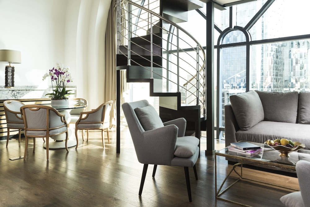 Marquis Sky Suites 18/33