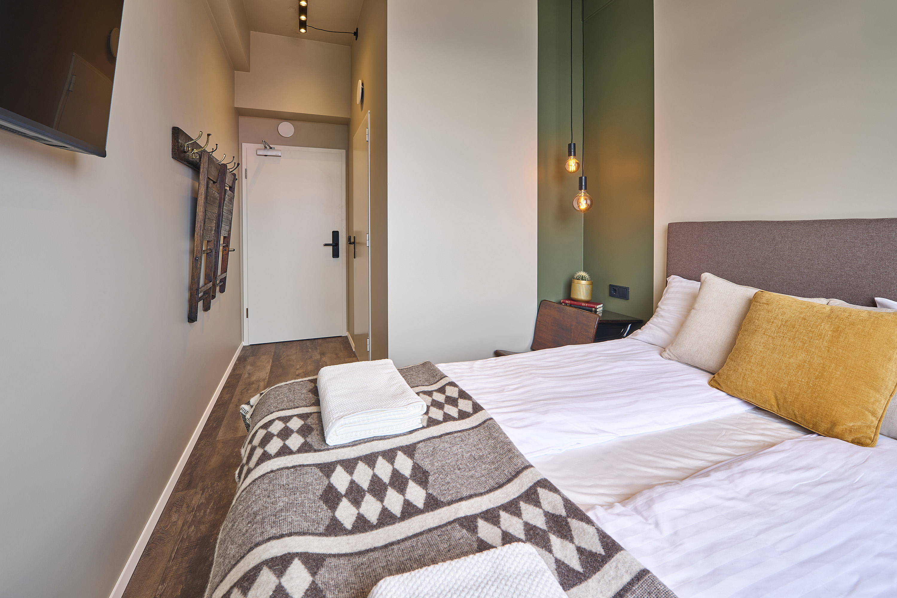 Compact, Double Bed, Private Bathroom