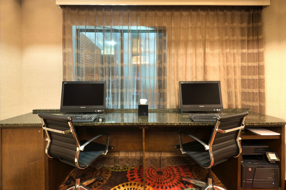 Holiday Inn Express Hotel And Suites Little Rock West 46/49