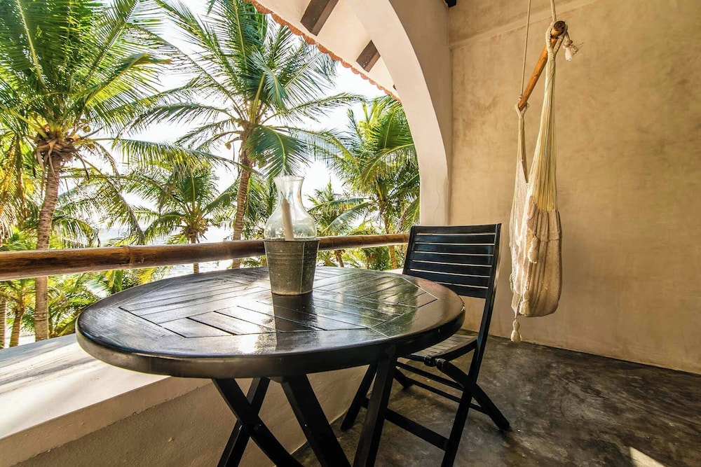 Olas Tulum 50/56