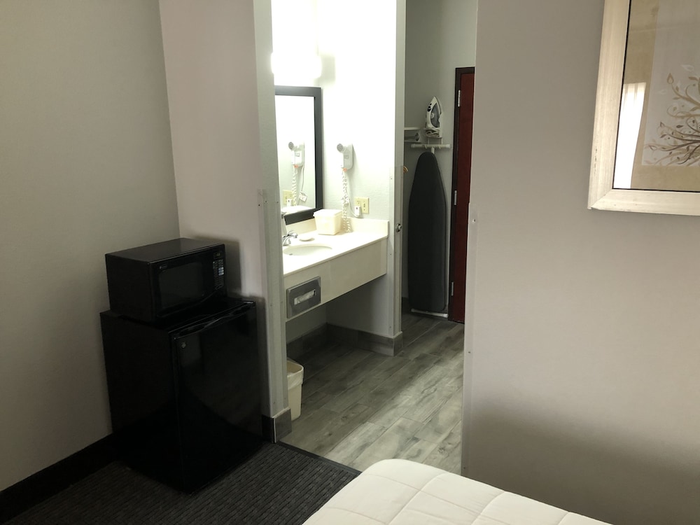 Lea County Inn 37/50
