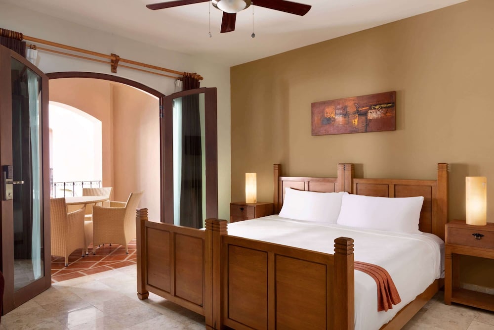3 BEDROOMS, SUPERIOR, PENTHOUSE, SUITE
