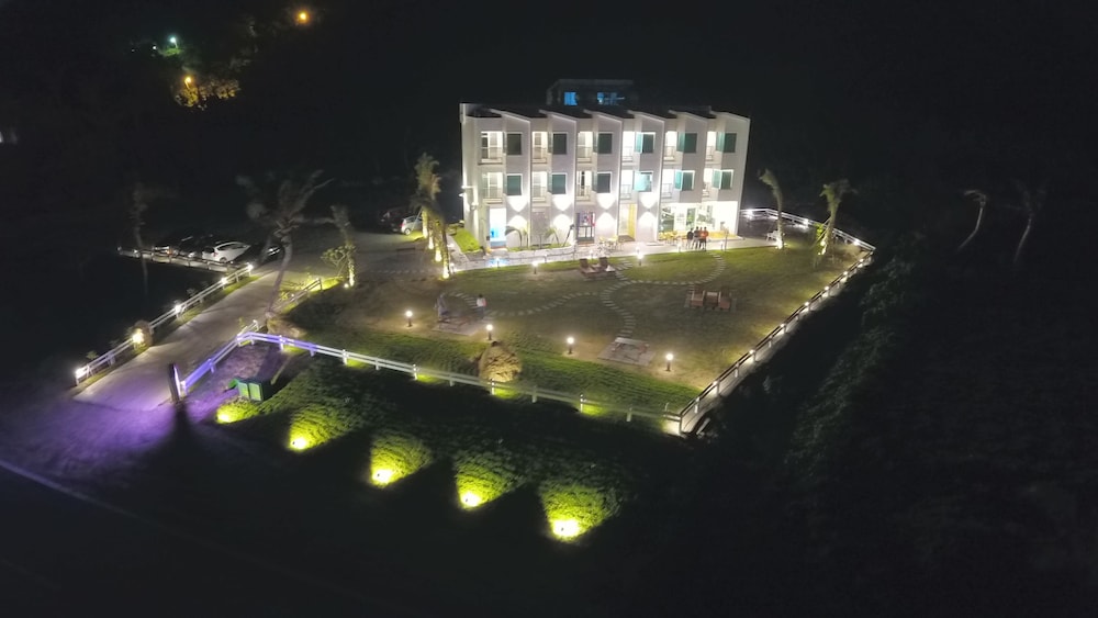 Cest La Vie B&B 7/61