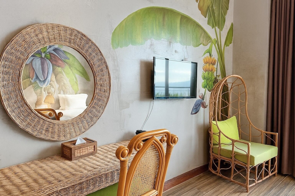 The Light Hotel Resort 47/70