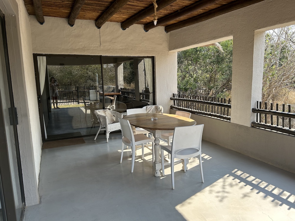 Leadwood Tree Safari Lodge 695 17/30