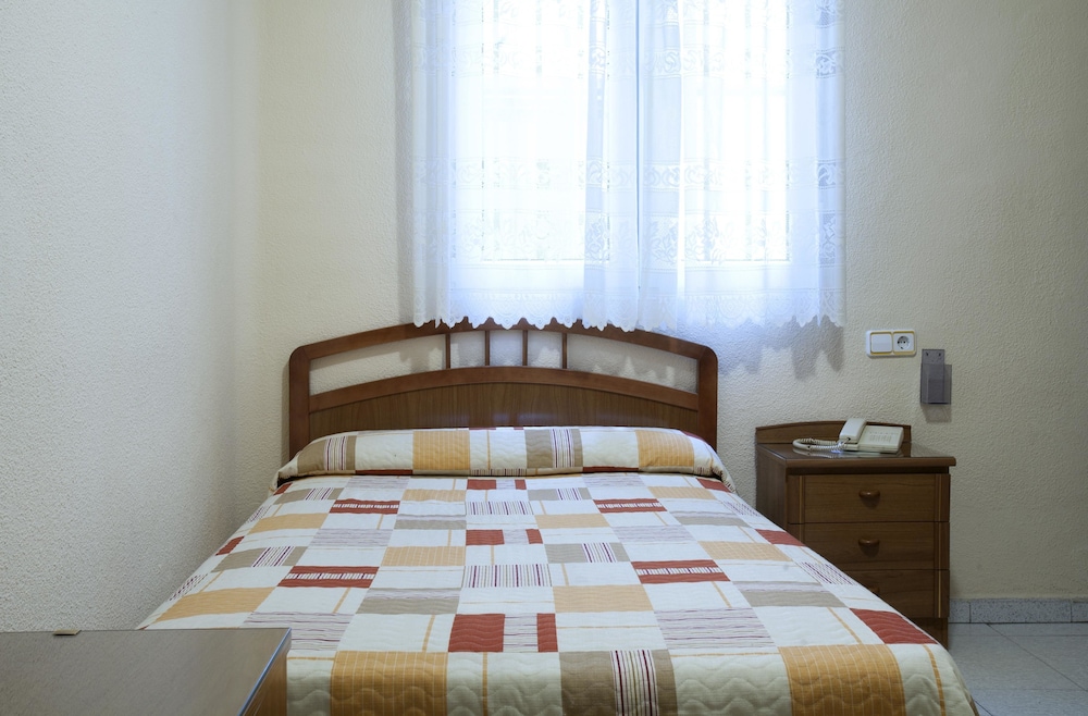 Hostal Maria Luisa 30/36