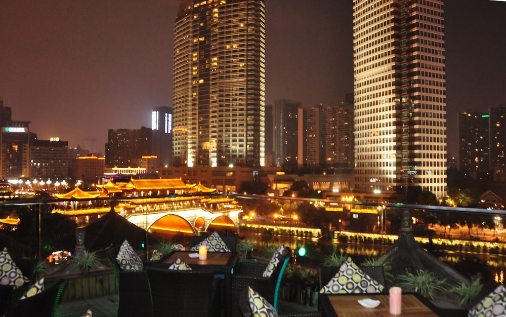 H-Hotel Riverside Chengdu 52/56
