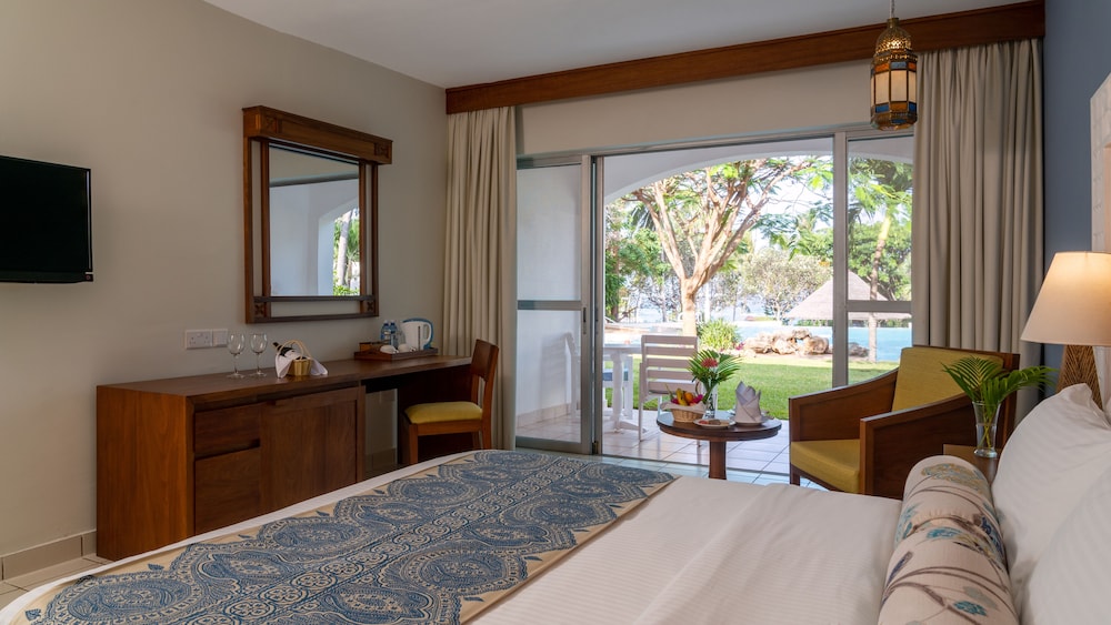 Diamonds Leisure Beach and Golf Resort 25/63