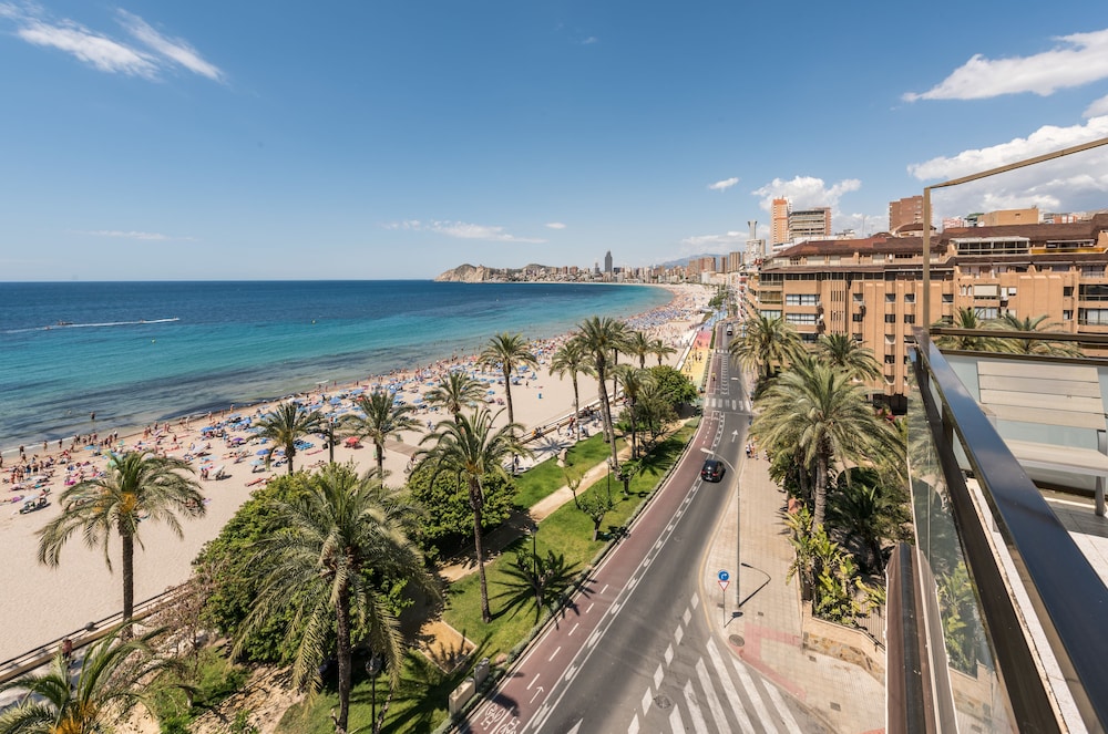 Apartamentos Atlantida 64/70