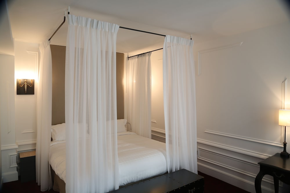 Hotel Moliere 25/71