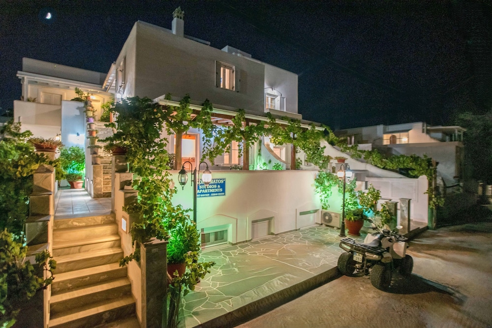 Kontaratos Studios & Apartments photo1
