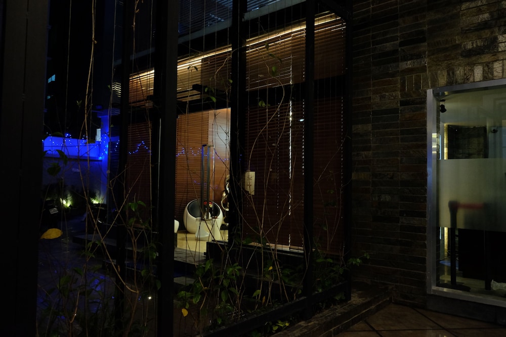 Galesia Hotel and Resort Ltd 46/48
