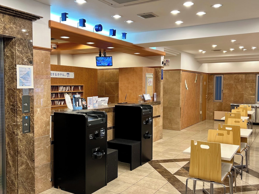 Toyoko Inn Shin-yokohama Ekimae Honkan 7/58