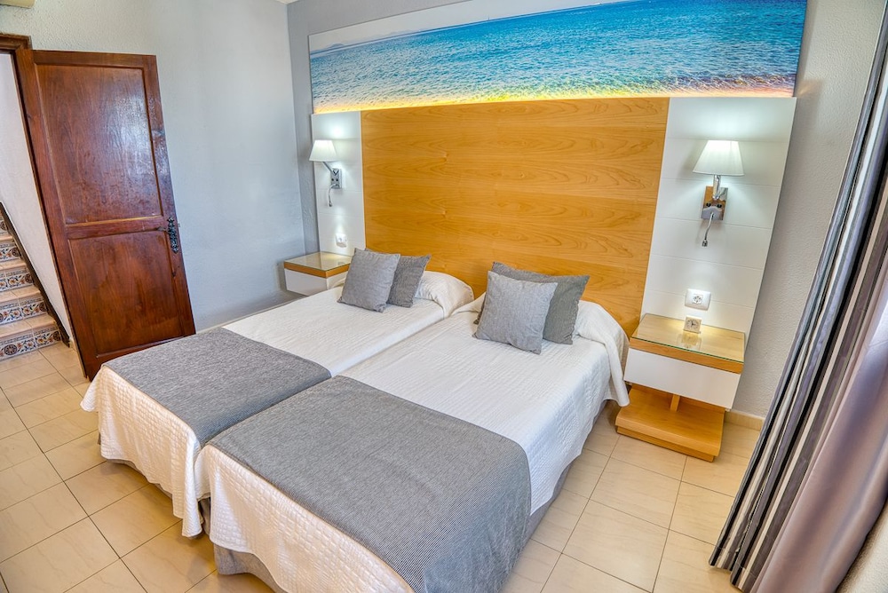1 Bedroom, Apartment, Twin Beds, Sofa