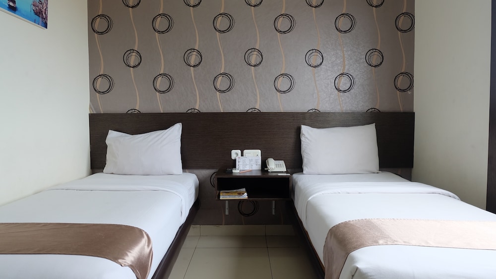 Hotel Grand Kartika 24/63