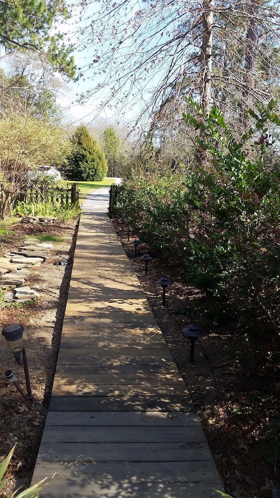 Shalom House Bed and Breakfast 22/27