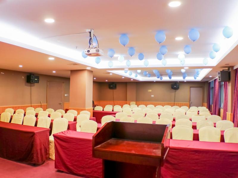Vienna Hotel (Dongguan Tangxia Binfen Square) 34/35