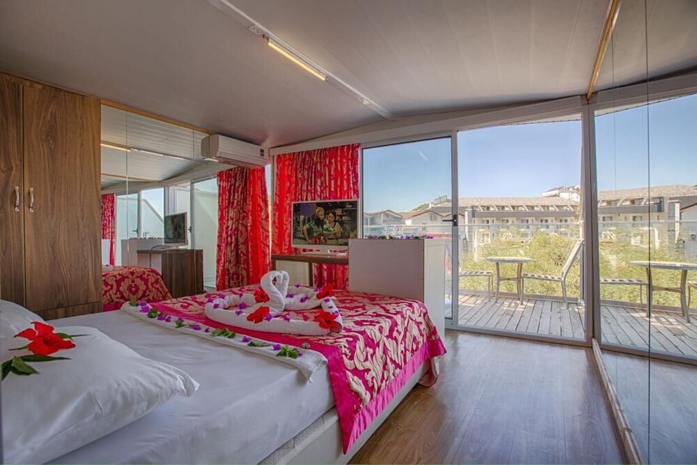Club Hotel Anjeliq 9/50
