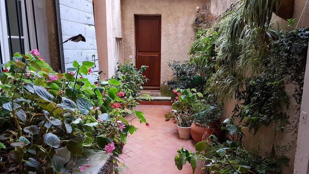Hôtel Cardinal 51/58