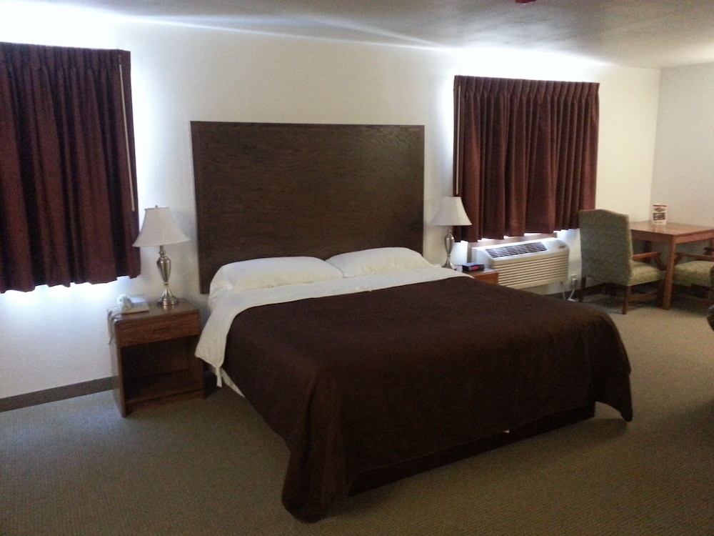 Woodfield Inn and Suites 19/60