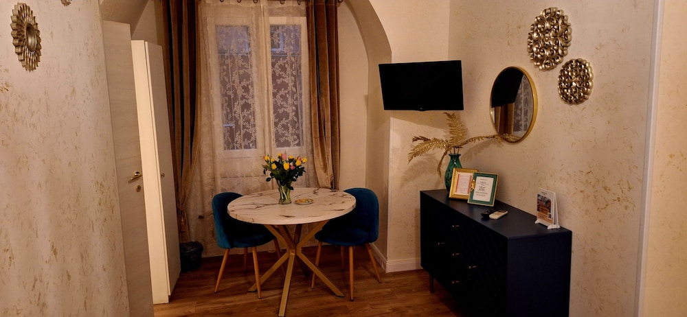 Ingrami Suites 60/72