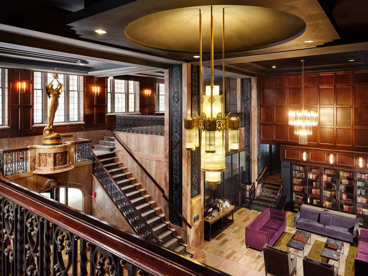 Hotel Phillips Kansas City Curio Collection by Hilton 40/50