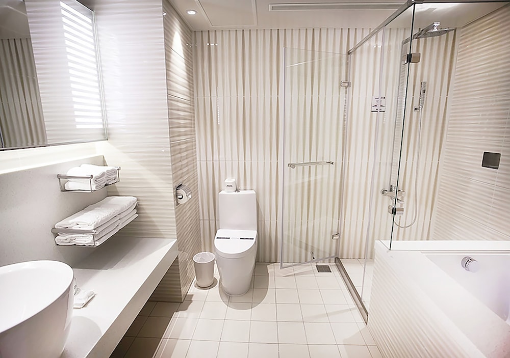 Royal Group Hotel Minghua Branch 13/43