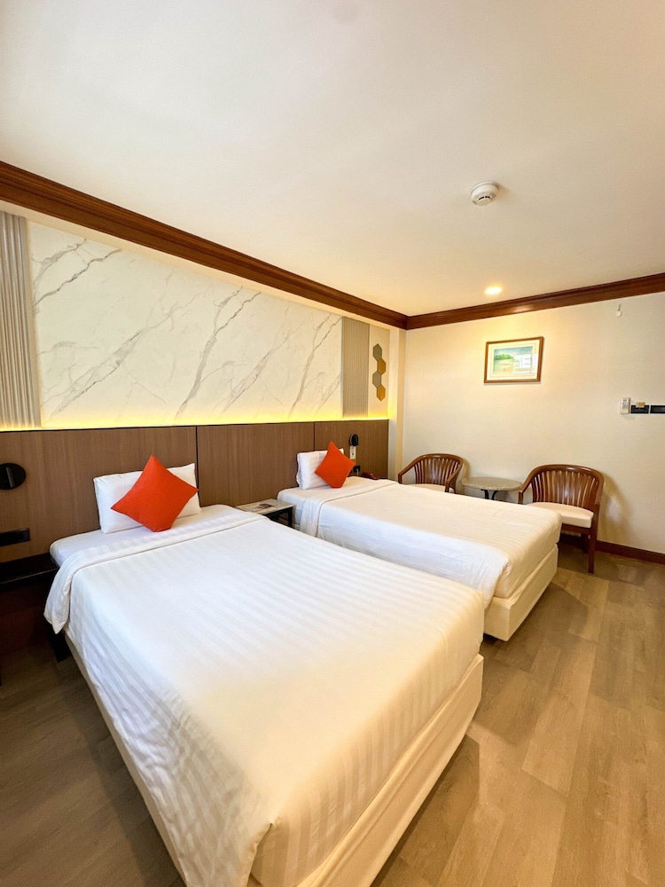 Sakol Hotel 31/65