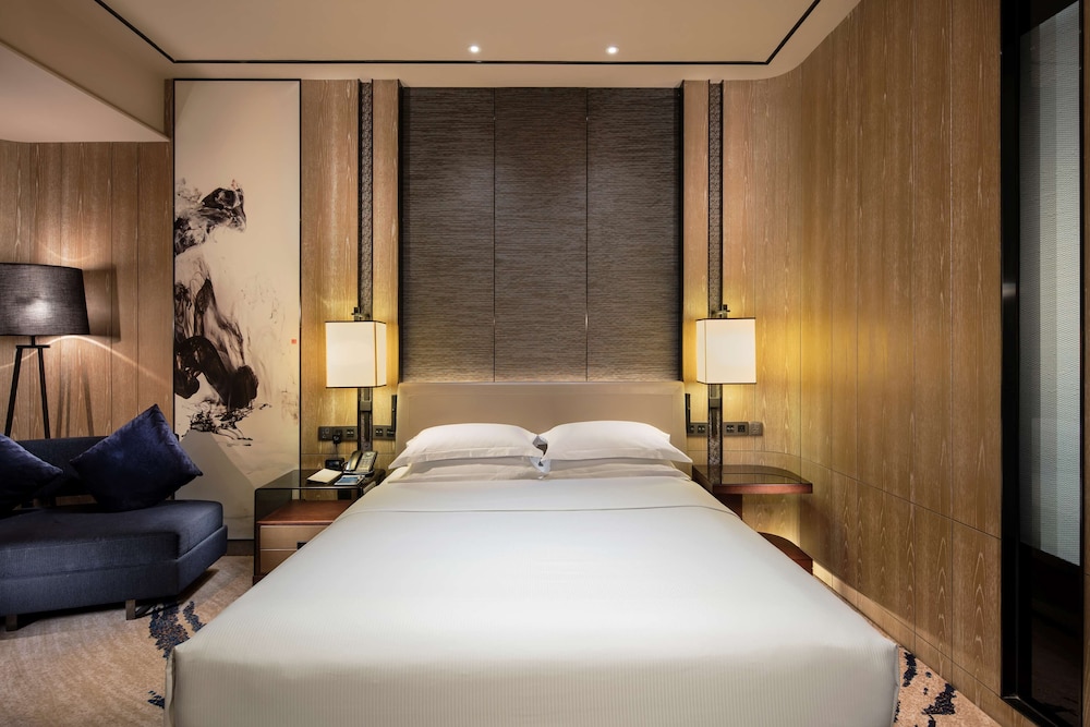Hilton Shenzhen Shekou Nanhai 11/89