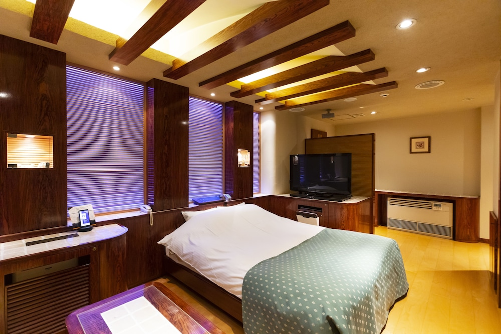 Water Hotel Cy - Adults Only 7/40