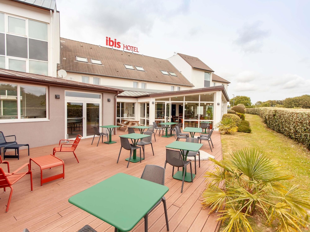 IBIS CHERBOURG LA GLACERIE 72/77