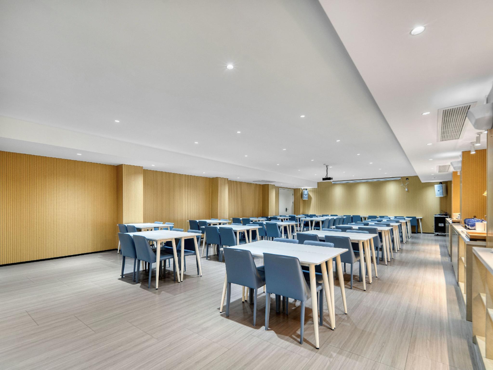 Hanting Hotel (Hangzhou Cuiyuan branch) 42/47