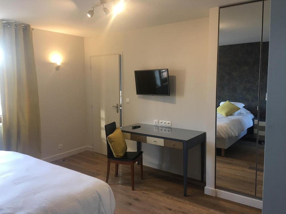 Hotel de Normandie 11/31