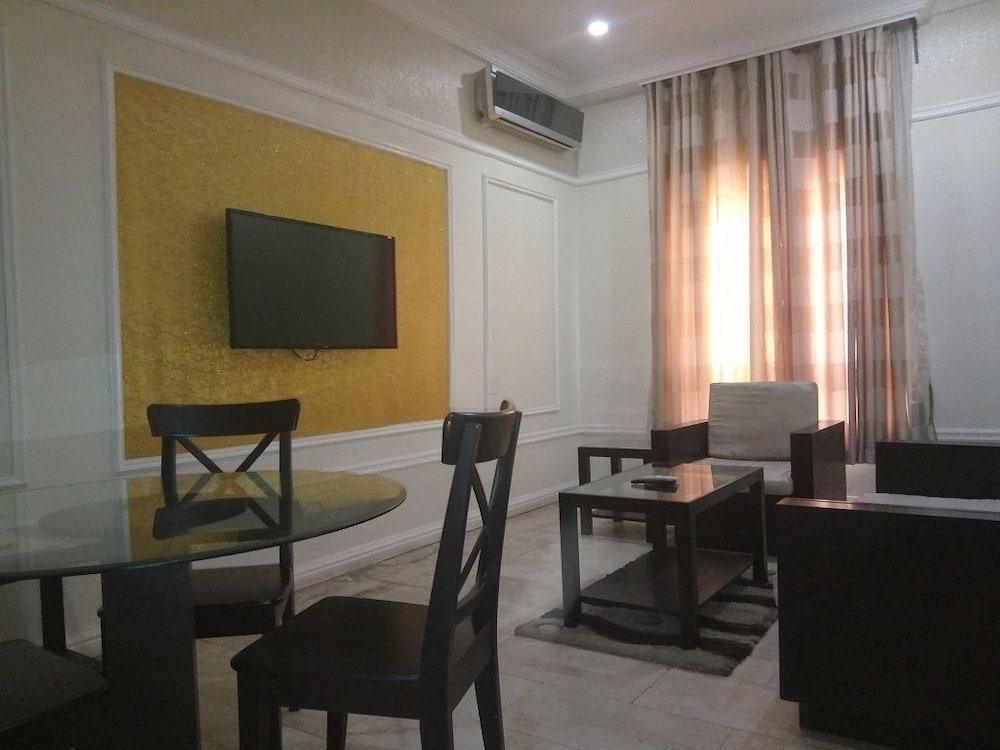 Margaretta Classic Suites And Hotel 8/14