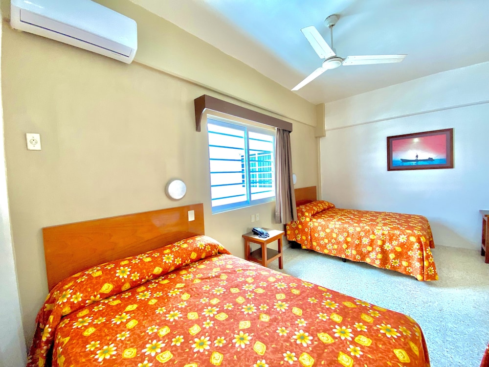Hotel Delfines 21/65