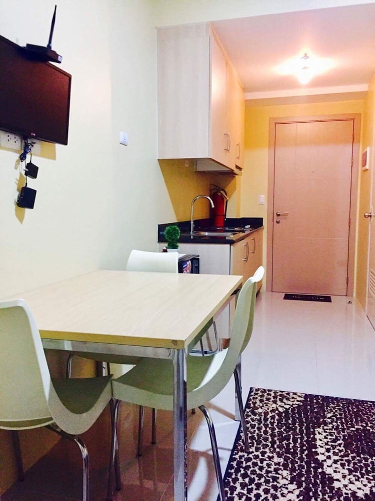 Light Residences - One Bedroom Condo Unit 5/19