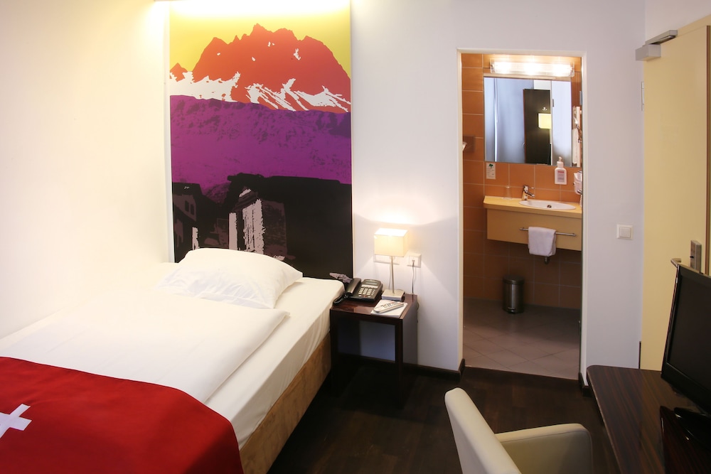 Helvetia Hotel Munich City Center 7/50