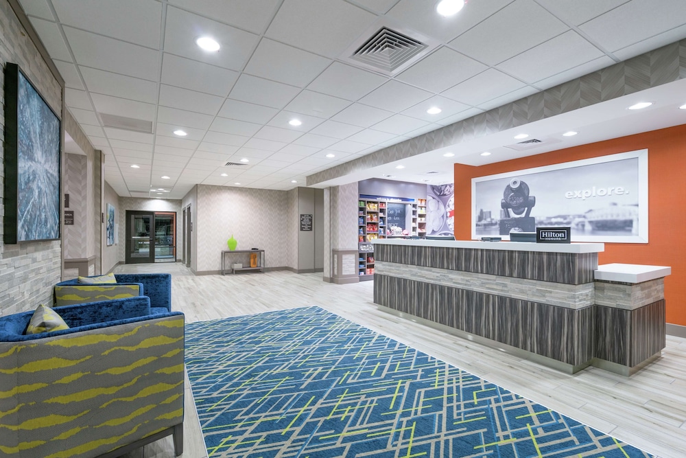 Hampton Inn & Suites Glenarden/Washington DC 7/40