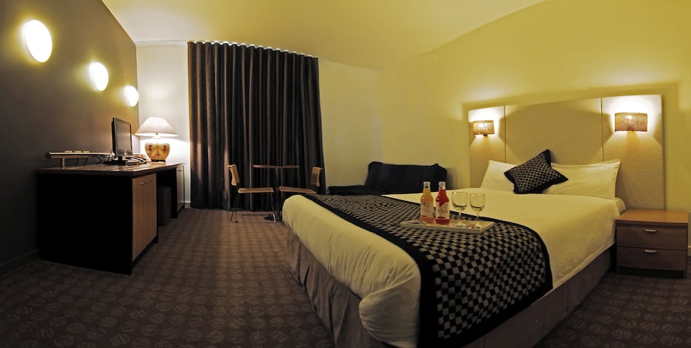 Golden Pebble Hotel 39/71