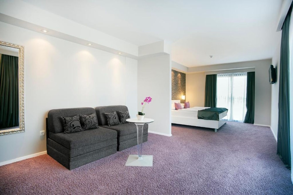 Boutique Hotel Life 33/50