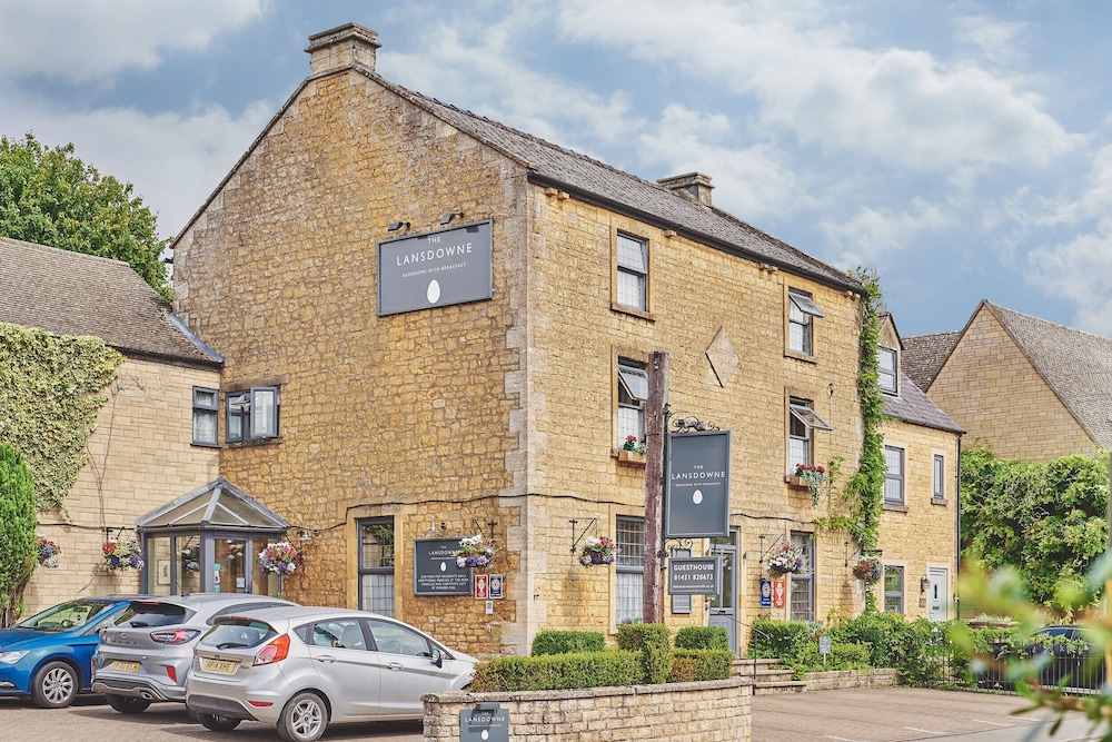The Lansdowne 39/50