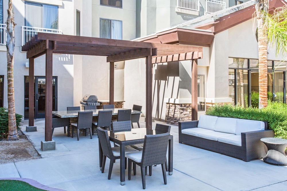 Homewood Suites By Hilton Phoenix Avondale 24/33