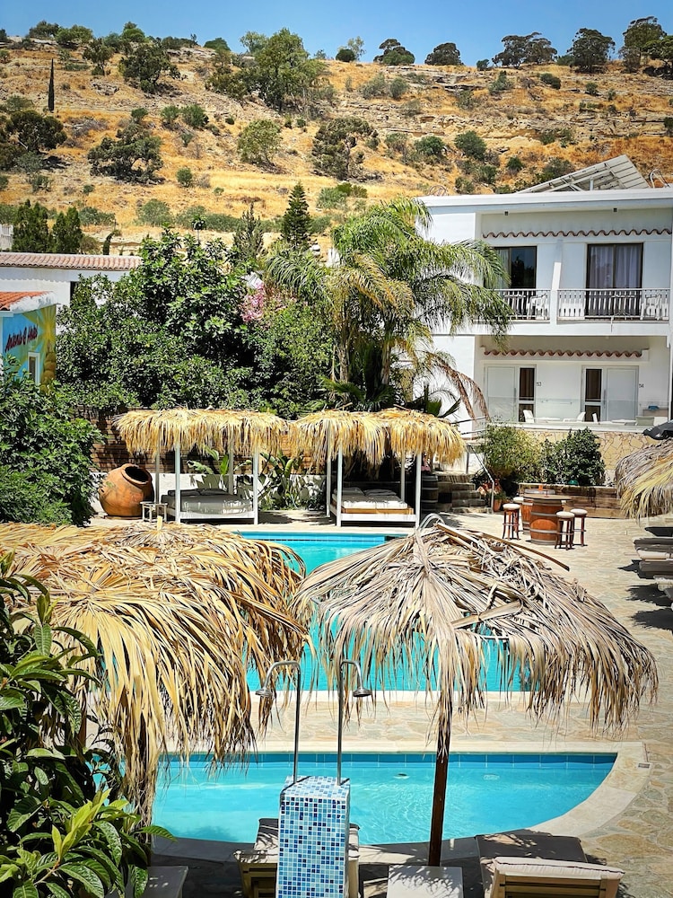 Antonis G Hotel Apartments 43/50