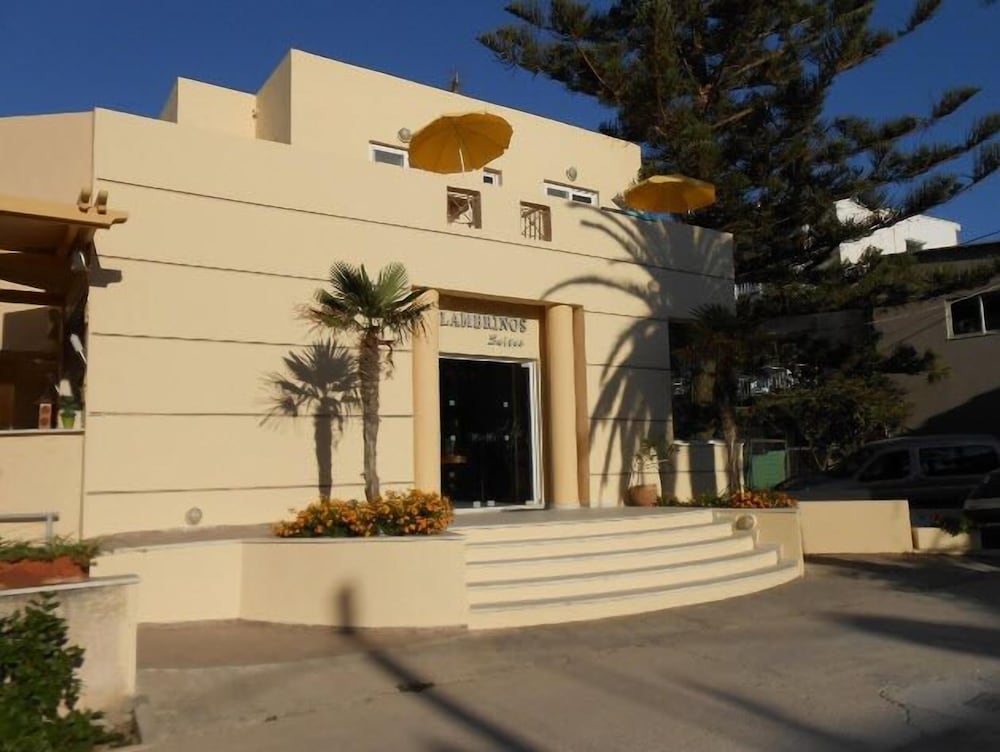 Lambrinos Suites 46/51