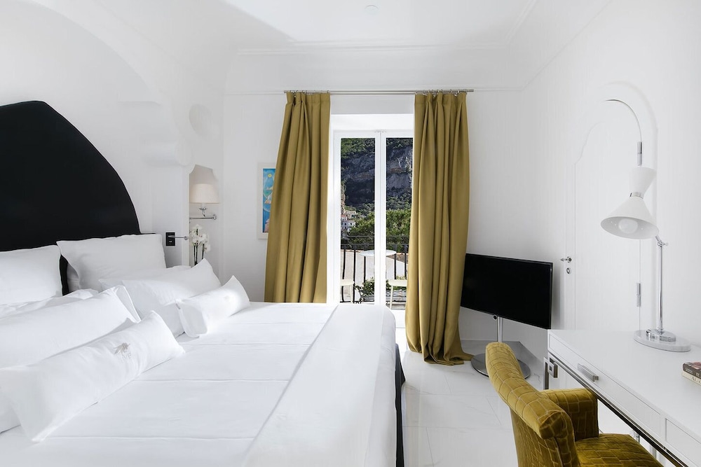 Classic, King Bed