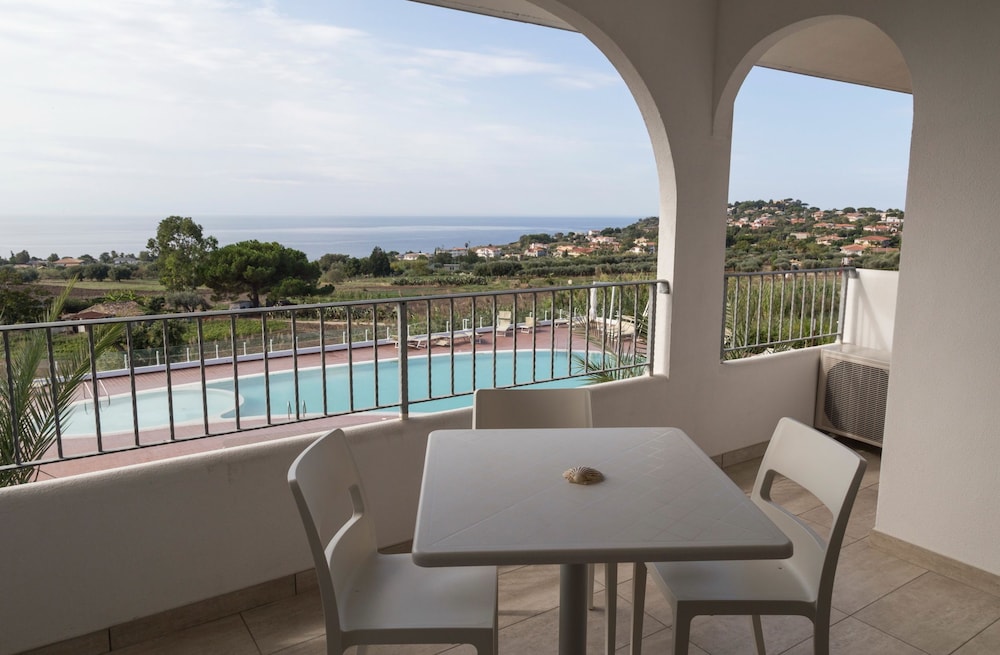 Luzia Agriresort 39/50